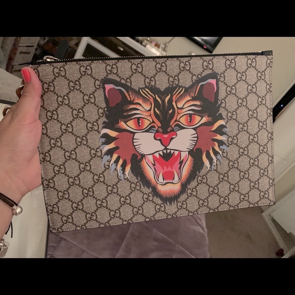 COPY - Gucci pouch - Picture 2 of 11